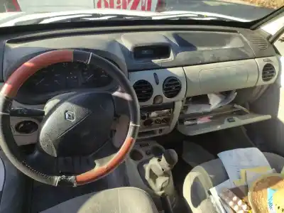 Véhicule à la ferraille renault kangoo (kc0/1_) 1.5 dci (kc07) de l'année 2003 alimenté k9k704