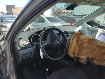 Véhicule à la ferraille mazda 3 berlina (bk) 1.6 cd diesel cat de l'année 2005 alimenté y6