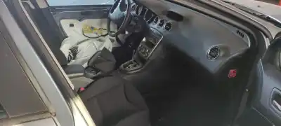 Vehicul casat peugeot 308 confort al anului 2007 alimentat 5fw