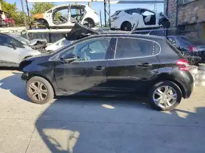 Scrapping Vehicle peugeot 208 style of the year 2015 powered hm01