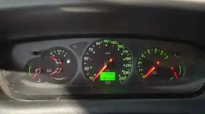 Veículo de Sucata citroen c5 berlina 2.0 hpi exclusive do ano 2004 alimentado rlzew10d