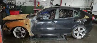 Veículo de Sucata SEAT LEON (1M1) Sport do ano 2005 alimentado ARL