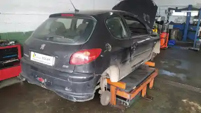 Sloopvoertuig peugeot                                            206 berlina                                                                                                                                                                                                                                                xs                                                                                                                                                                                                                                                         van het jaar 2005 aangedreven 8hz