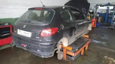 Veículo de Sucata peugeot 206 berlina xs-line do ano 2005 alimentado 8hz