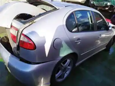 Veículo de Sucata SEAT LEON (1M1) Sport do ano 2004 alimentado ARL