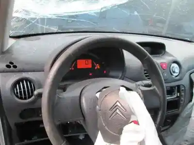 Veículo de Sucata citroen c3 1.4 do ano 2004 alimentado kfv