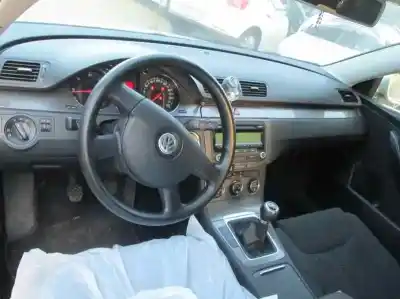 Sloopvoertuig volkswagen passat berlina (3c2) 1.9 tdi van het jaar 2008 aangedreven bxe