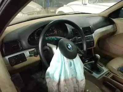 Scrapping Vehicle bmw serie 3 touring (e46) 320i of the year 2001 powered m54226s1