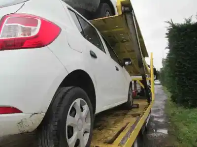 Veículo de Sucata dacia sandero ambiance do ano 2014 alimentado k9k c6