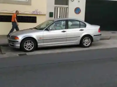 Scrapping Vehicle bmw 3 (e46) 320 d of the year 2001 powered 204d1