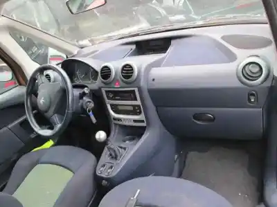 Veicolo di demolizione peugeot 1007 sporty dell'anno 2006 alimentato 8hzdv4td