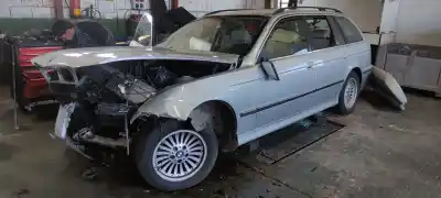 Scrapping Vehicle bmw 5 touring (e39) 520 d of the year 2000 powered 204d1d