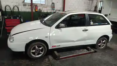 Veículo de Sucata seat ibiza (6k) cl do ano 1998 alimentado aex
