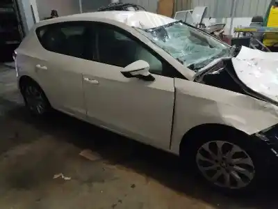 Veículo de Sucata seat leon (5f1) 1.6 tdi do ano 2014 alimentado clh