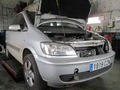 Veicolo di demolizione OPEL ZAFIRA A Comfort dell'anno 2004 alimentato Y20DTH
