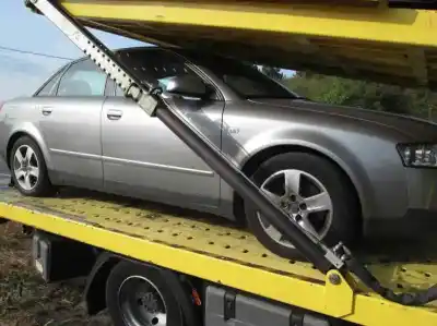 Vehicul casat audi a4 berlina (8e) 2.5 v6 24v tdi al anului 2001 alimentat ake