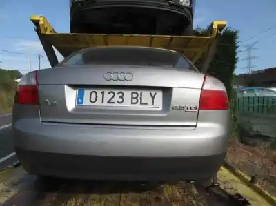 Vehicul casat audi a4 berlina (8e) 2.5 v6 24v tdi al anului 2001 alimentat ake