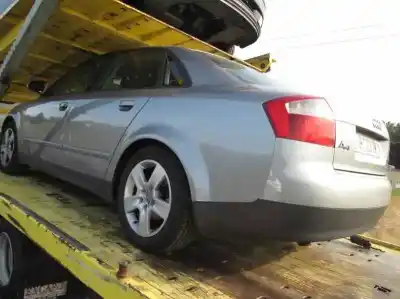 Vehicul casat audi a4 berlina (8e) 2.5 v6 24v tdi al anului 2001 alimentat ake
