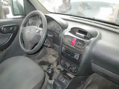 Veículo de Sucata opel combo familiar do ano 2004 alimentado y17dtl