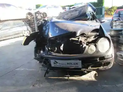 Veículo de Sucata MERCEDES-BENZ CLASE E (W211) E 240 (211.061) do ano 2002 alimentado M 112.917
