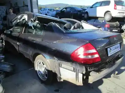 Veículo de Sucata mercedes-benz clase e (w211) e 240 (211.061) do ano 2002 alimentado m 112.917
