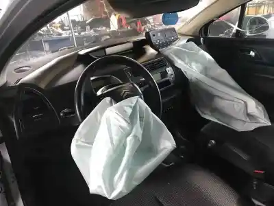 Scrapping Vehicle citroen c4 coupe collection of the year 2006 powered 9hx