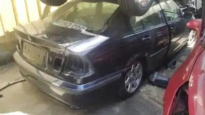 Veículo de Sucata BMW 3 (E46) 320 D do ano 2003 alimentado 204D4D