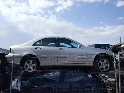 Veículo de Sucata MERCEDES-BENZ CLASE C (W203) C 220 CDI (203.006) do ano 2003 alimentado 611962
