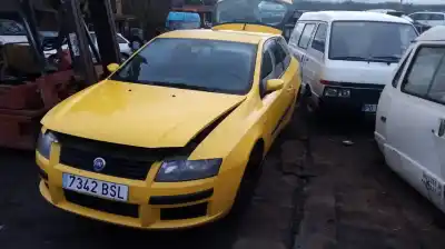 Véhicule à la ferraille fiat stilo (192) 1.9 jtd / 1.9 jtd 115 active de l'année 2002 alimenté 192a1000