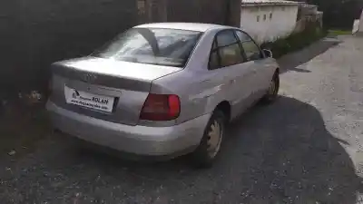 Veículo de Sucata AUDI A4 BERLINA (B5) 1.8 do ano 1999 alimentado APT