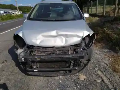 Veículo de Sucata VOLKSWAGEN GOLF PLUS V (5M1, 521) 1.6 TDI do ano 2009 alimentado CAY