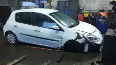 Veículo de Sucata renault clio iii dynamique do ano 2009 alimentado k9k t7