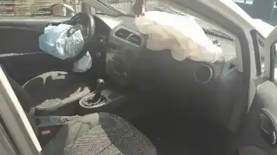 Veículo de Sucata seat leon (1p1) 1.9 tdi do ano 2007 alimentado bxe