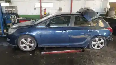 Sloopvoertuig opel astra j lim. cosmo van het jaar 2012 aangedreven a17dtr