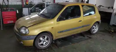 Veicolo di demolizione RENAULT CLIO II FASE I (B/CBO) 1.9 D Alize dell'anno 1999 alimentato F8Q K6