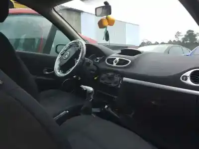 Veicolo di demolizione renault clio iii dynamique dell'anno 2008 alimentato k9k t7