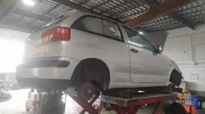 Verschrottungsfahrzeug seat ibiza (6k1) select des jahres 2001 angetrieben aqm