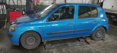 Здавання транспортного засобу RENAULT CLIO II FASE II (B/CB0) Expression року 2002 потужний K9K B7