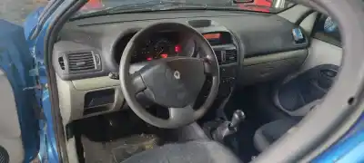 Здавання транспортного засобу renault   року 2002 потужний k9k b7