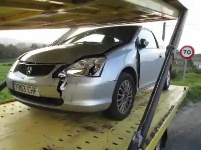 Verschrottungsfahrzeug HONDA CIVIC BERLINA 3 (EP1/2) 1.7 CTDi LS des Jahres 2003 angetrieben 4EE2