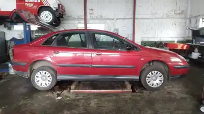 Veículo de Sucata citroen c5 berlina 2.0 hdi sx do ano 2001 alimentado rhz