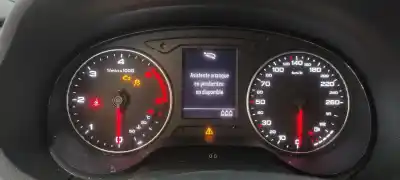 Veículo de Sucata audi a3 sportback (8va) ambiente do ano 2014 alimentado clh