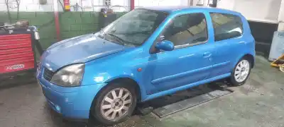 Здавання транспортного засобу RENAULT CLIO II FASE II (B/CB0) Dynamique року 2001 потужний D4F B7