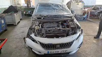 Veicolo di demolizione peugeot                                            3008                                                                                                                                                                                                                                                       active                                                                                                                                                                                                                                                     dell'anno 2017 alimentato bh01