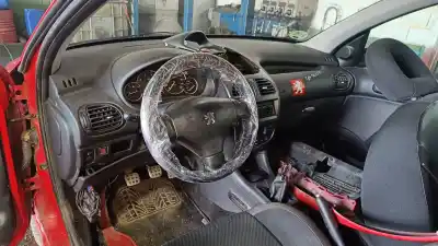 Verschrottungsfahrzeug peugeot 206 berlina xs des jahres 2006 angetrieben kfu