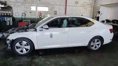 Здавання транспортного засобу skoda superb (3v3) 2.0 tdi року 2016 потужний crl