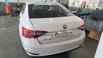 Здавання транспортного засобу skoda superb (3v3) 2.0 tdi року 2016 потужний crl