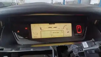 Veículo de Sucata citroen c4 picasso cool do ano 2010 alimentado 9hz