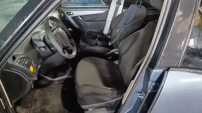 Veículo de Sucata citroen c4 picasso cool do ano 2010 alimentado 9hz