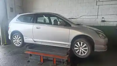 Verschrottungsfahrzeug HONDA CIVIC BERLINA 3 (EP1/2) 1.6i Sport des Jahres 2004 angetrieben D16V1
